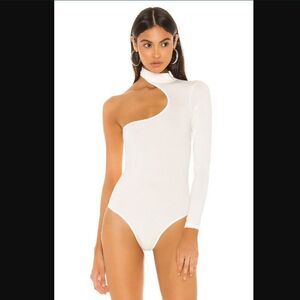 NWT Revolve x Superdown Amrita Asymmetrical Bodysuit in White | Size XS
